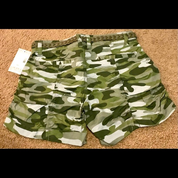 Camo Bongo Shorts - Picture 2 of 2